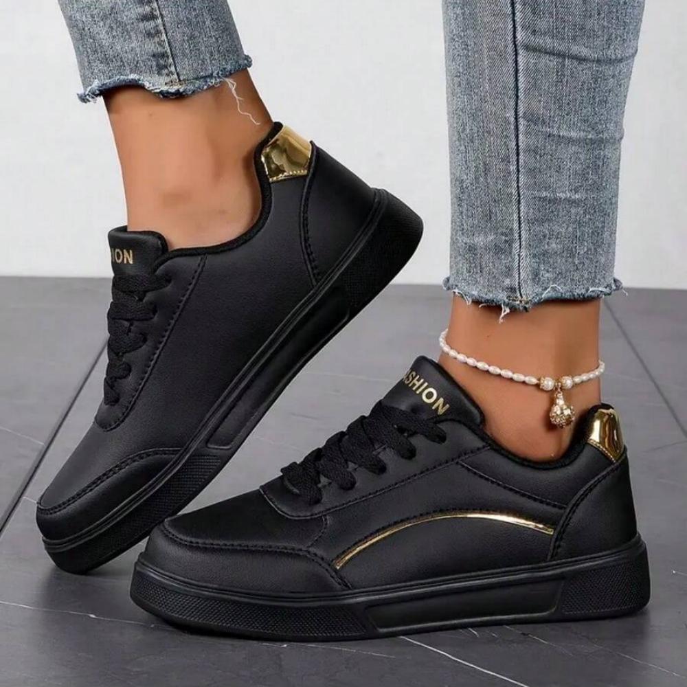 Women White Casual Sneakers, L - огляд і ціна Running Gear Ladies